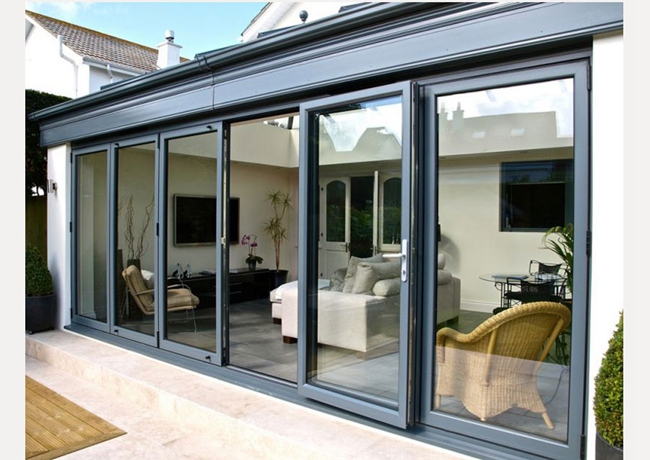portes bifold en verre intérieures, porte bifold en aluminium de balcon, portes extérieures en verre bifold, diagramme 3 d'application de scène